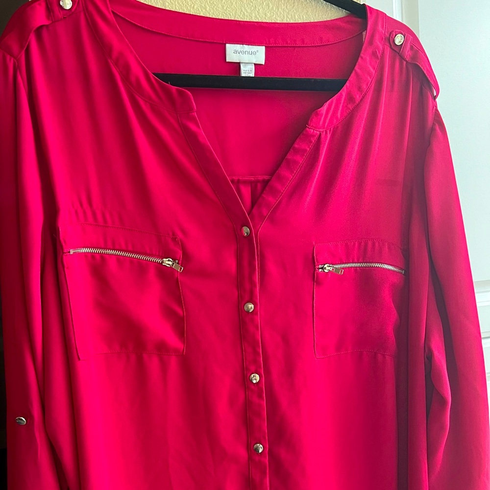 HOT PINK AVENUE 26/28 BUTTON DOWN TOP